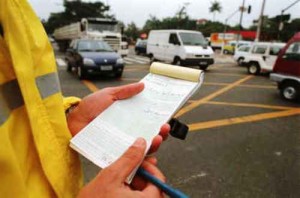 DENATRAN cria multa para condutores que recusam teste do bafômetro.